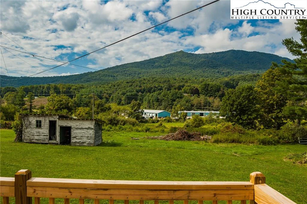 Image number 19 for the current listing