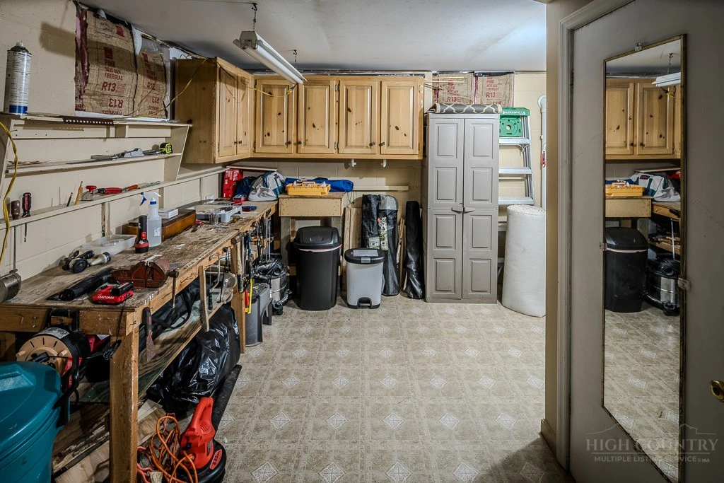 Image number 10 for the current listing