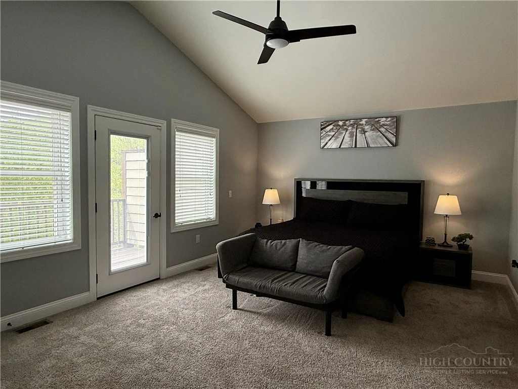 Image number 9 for the current listing
