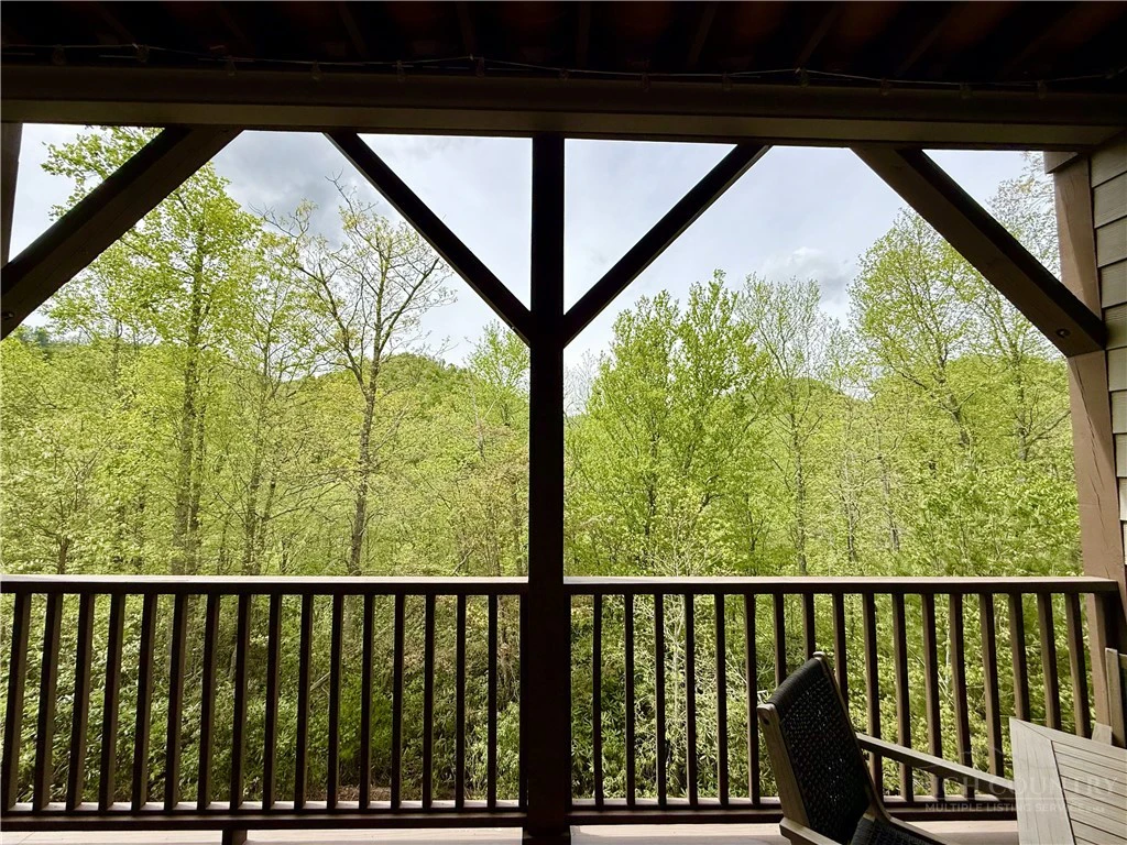 Image number 2 for the current listing