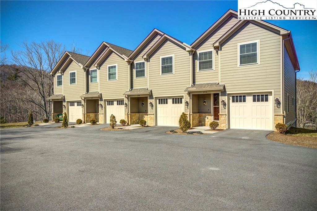 Image number 1 for the current listing