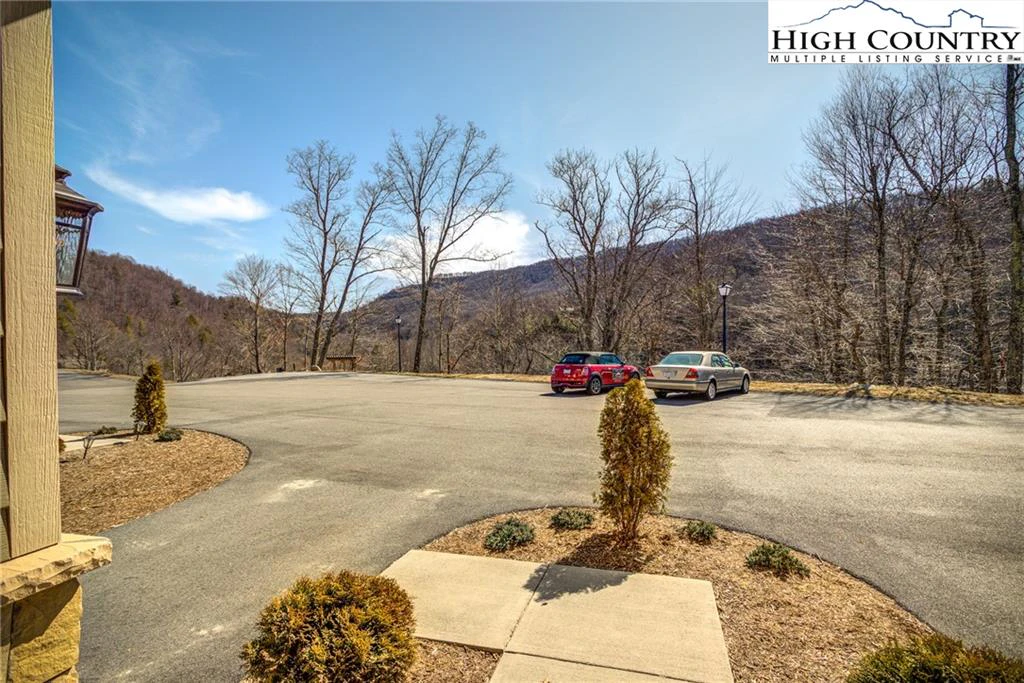Image number 3 for the current listing