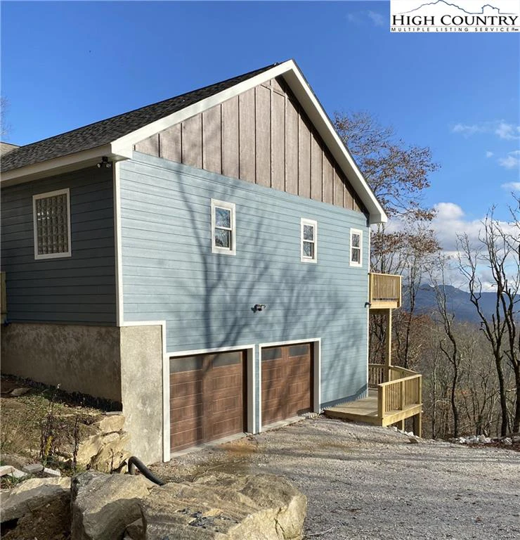 Image number 9 for the current listing
