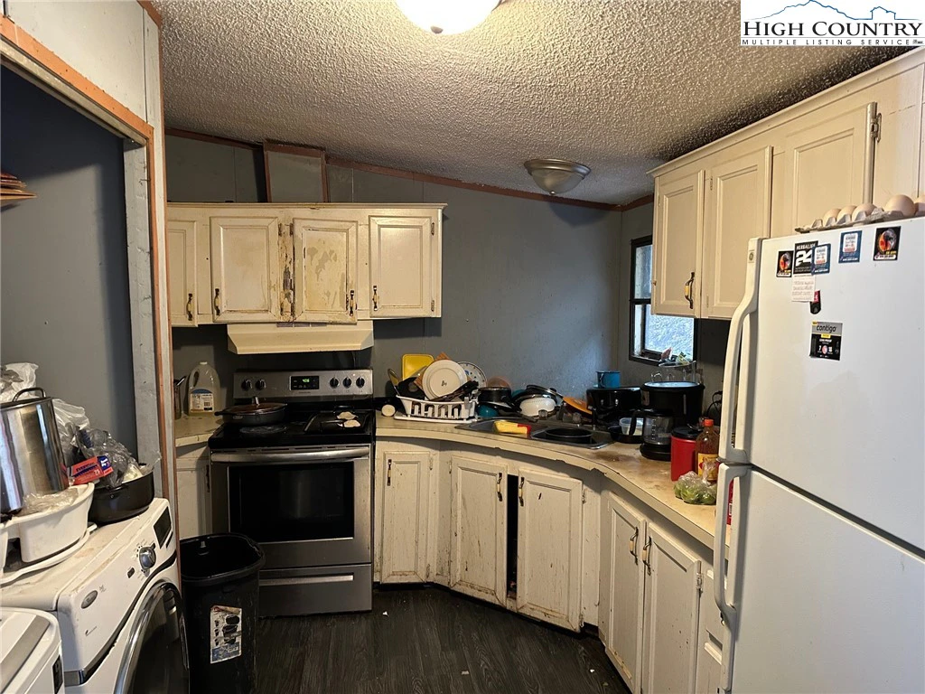 Image number 2 for the current listing