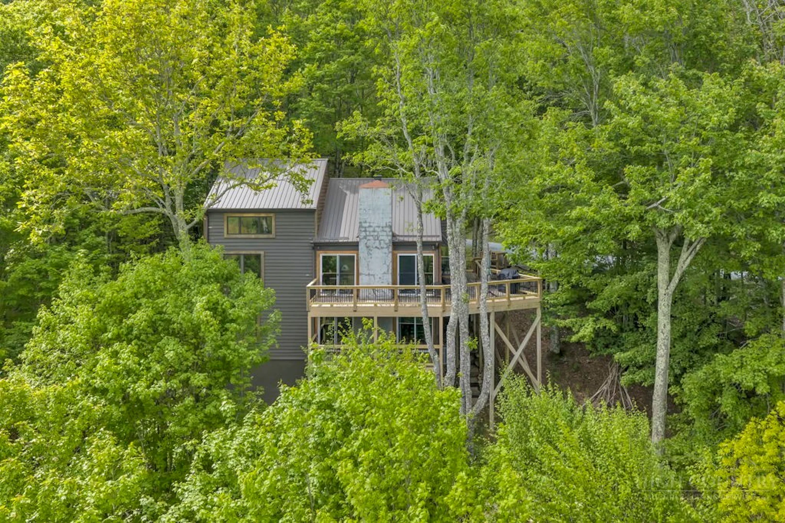 Image number 20 for the current listing