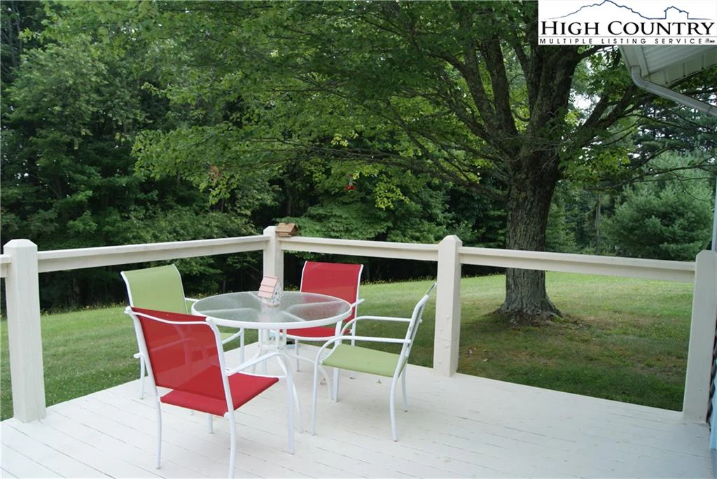 Image number 13 for the current listing