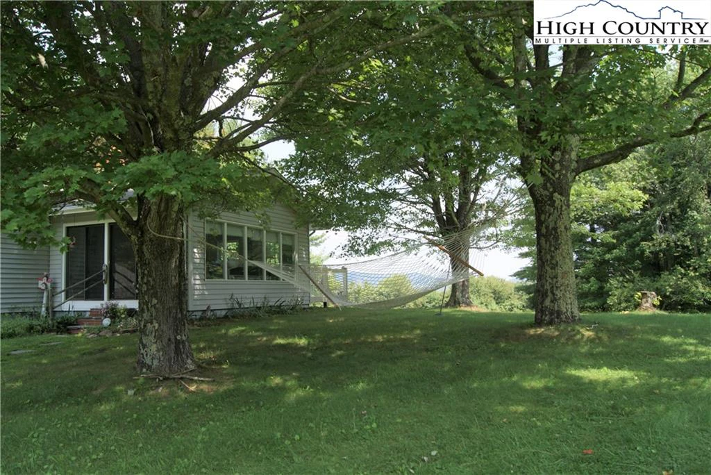 Image number 17 for the current listing
