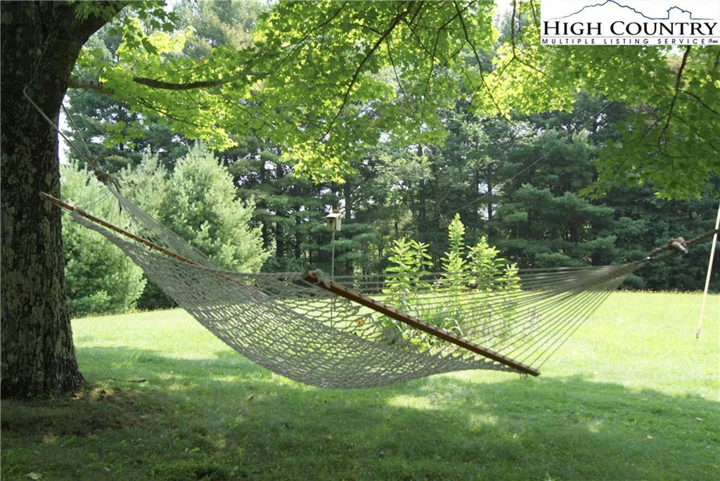 Image number 18 for the current listing
