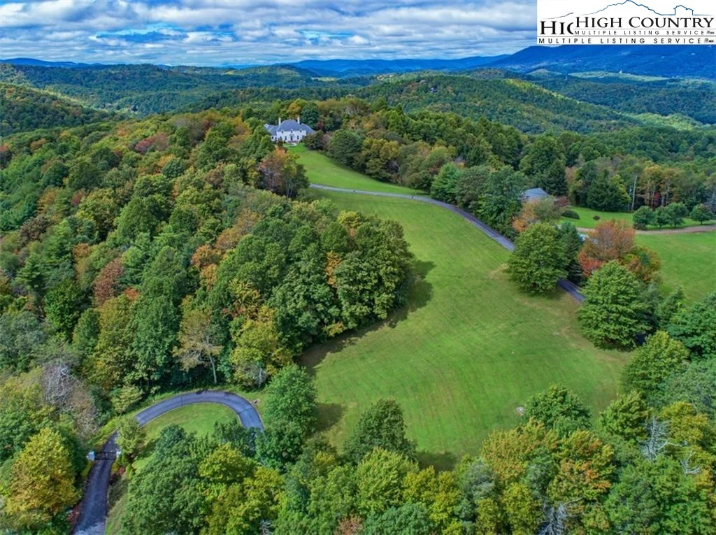 Image number 19 for the current listing