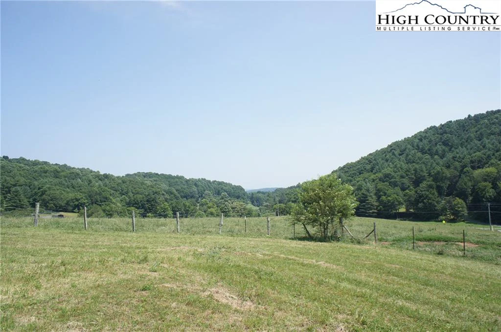 Image number 13 for the current listing
