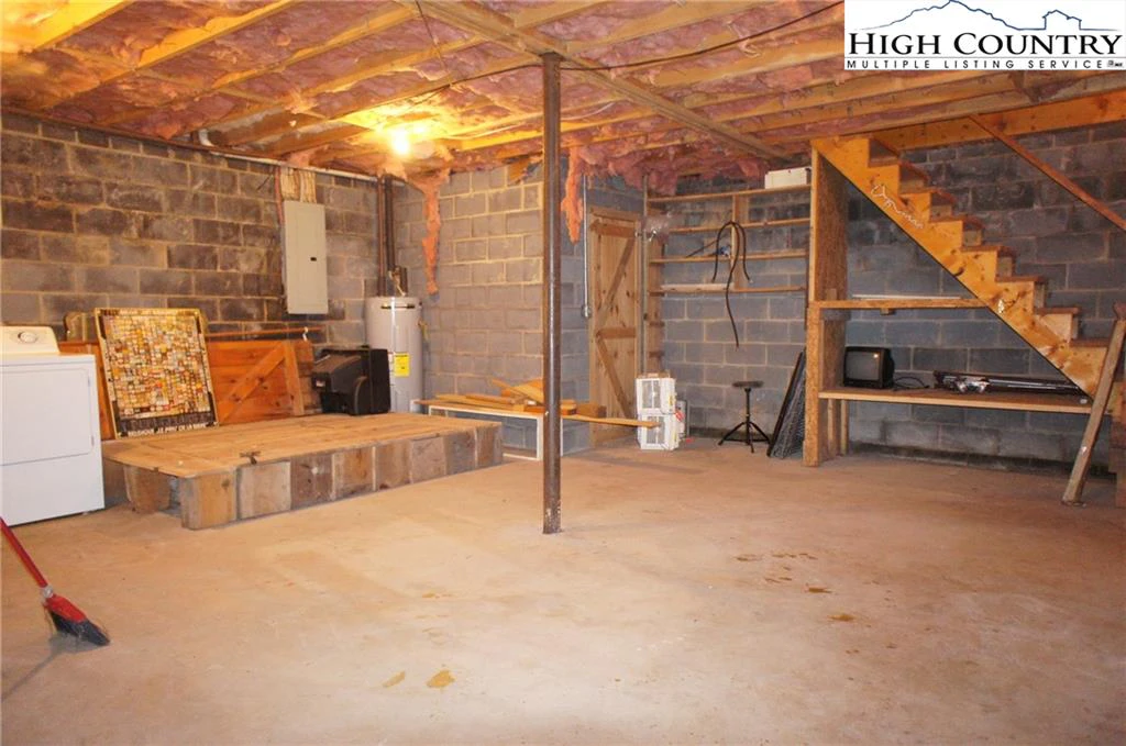 Image number 21 for the current listing