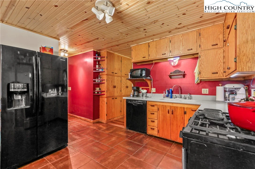 Image number 7 for the current listing