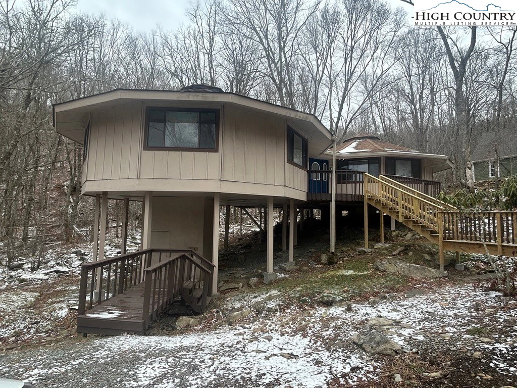 Image number 18 for the current listing