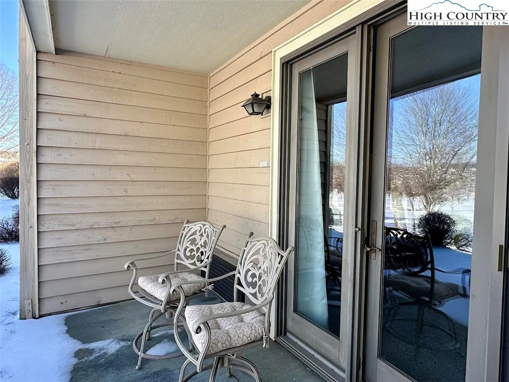 Image number 9 for the current listing