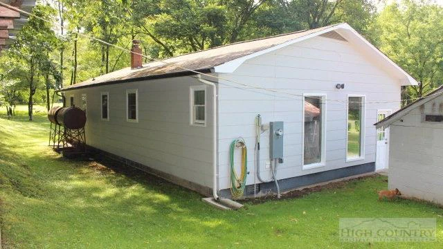 Image number 6 for the current listing