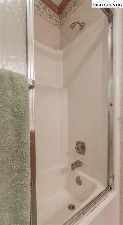 Image number 6 for the current listing