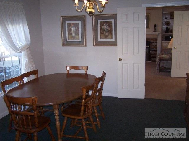 Image number 7 for the current listing