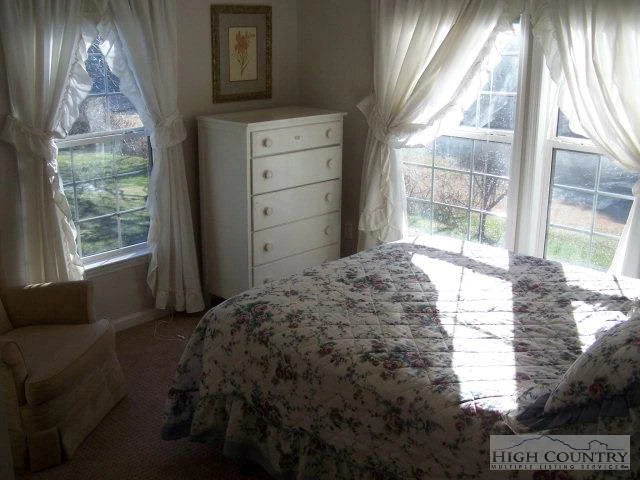 Image number 9 for the current listing
