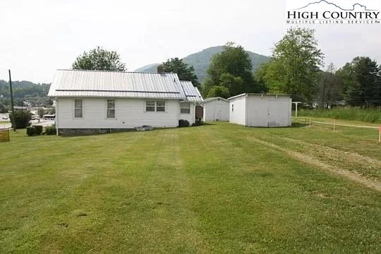 Image number 7 for the current listing