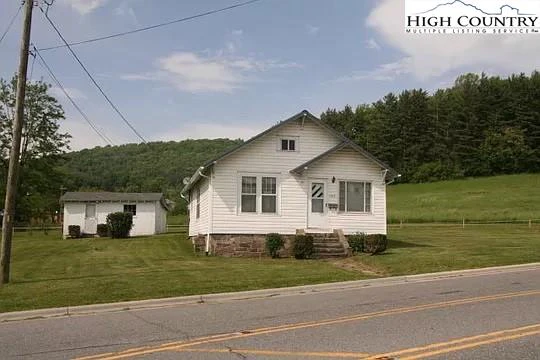 Image number 3 for the current listing