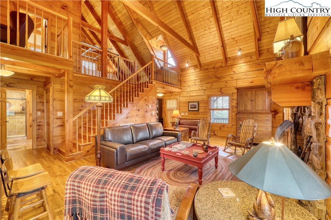 Image number 18 for the current listing