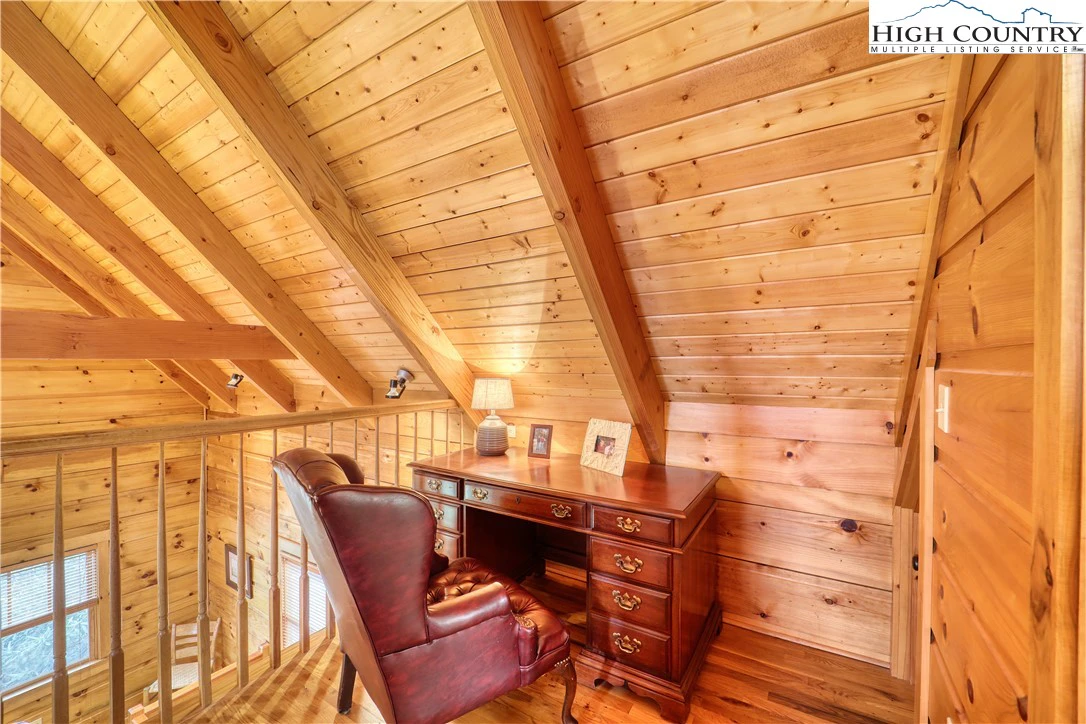 Image number 5 for the current listing