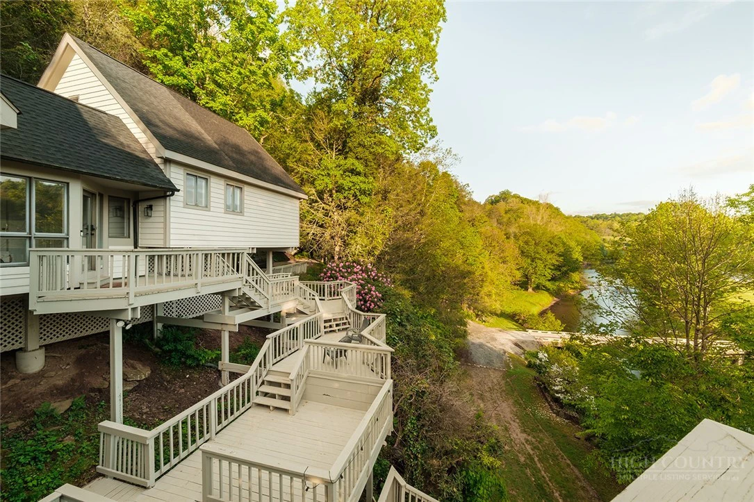 Image number 6 for the current listing
