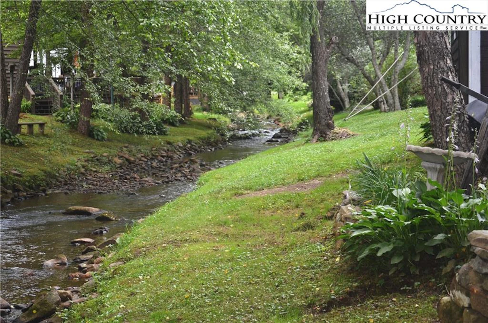 Image number 17 for the current listing