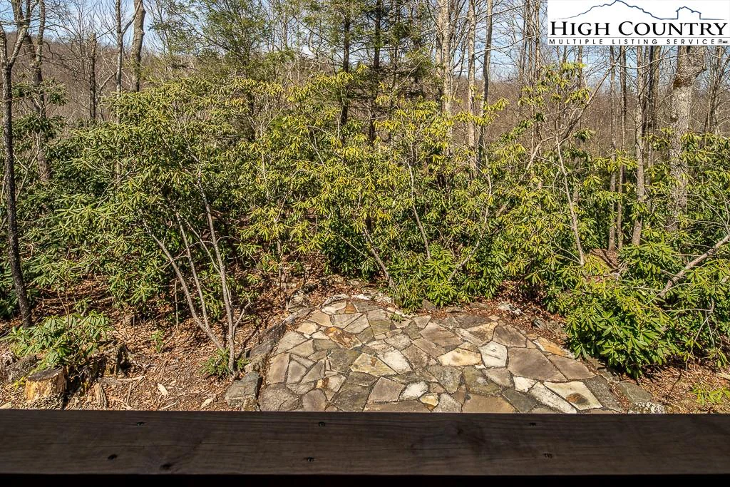 Image number 8 for the current listing