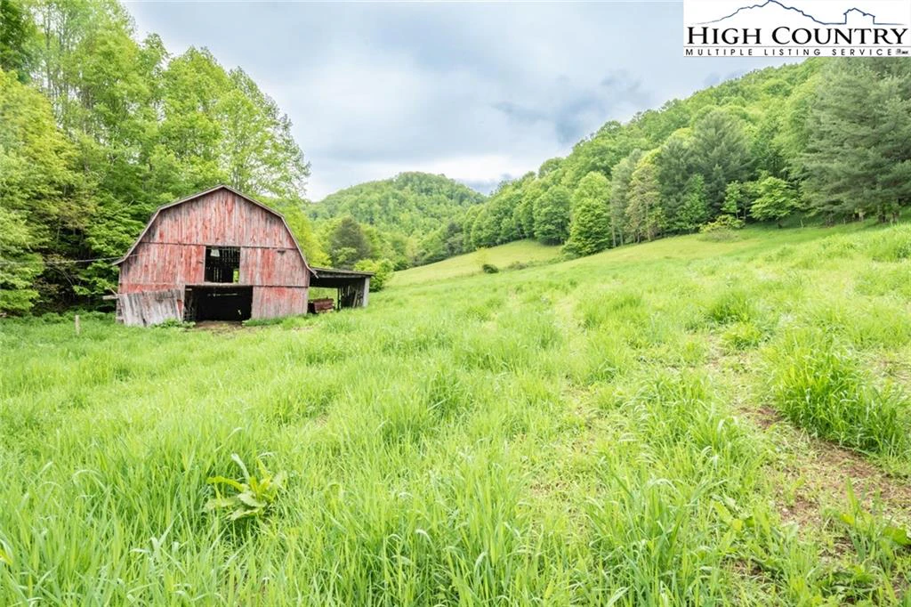 Image number 18 for the current listing