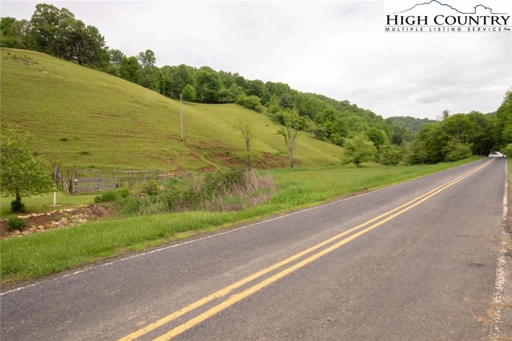 Image number 21 for the current listing
