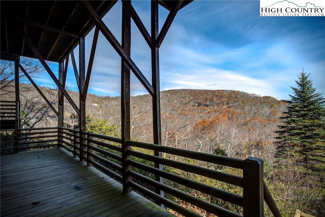 Image number 18 for the current listing