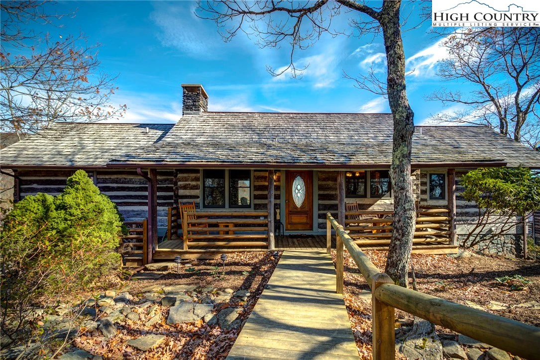 Image number 1 for the current listing