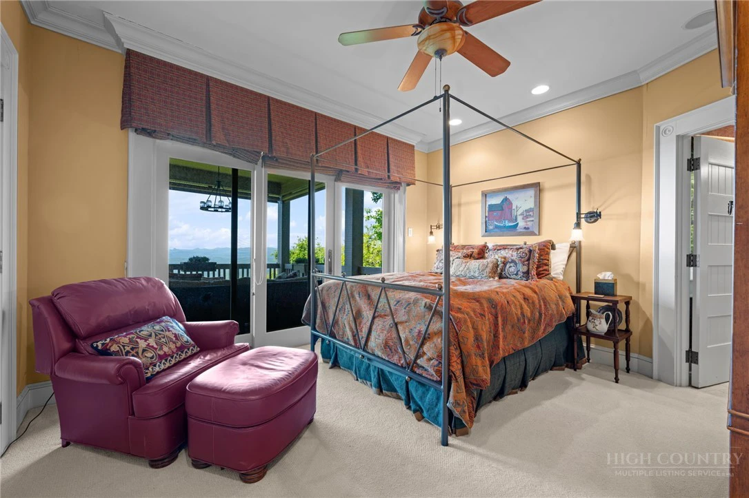 Image number 2 for the current listing