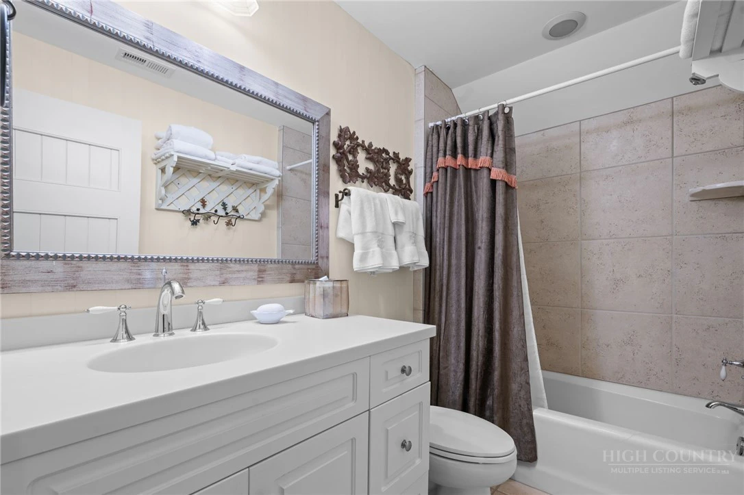 Image number 6 for the current listing