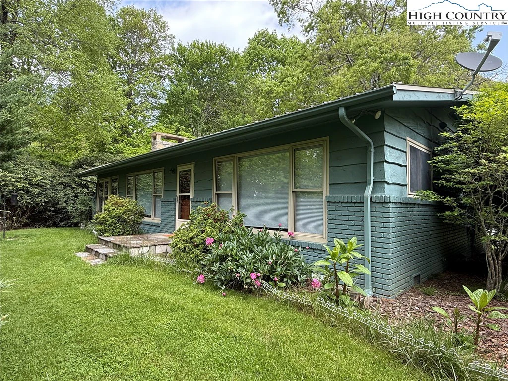 Image number 5 for the current listing