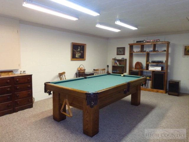 Image number 15 for the current listing