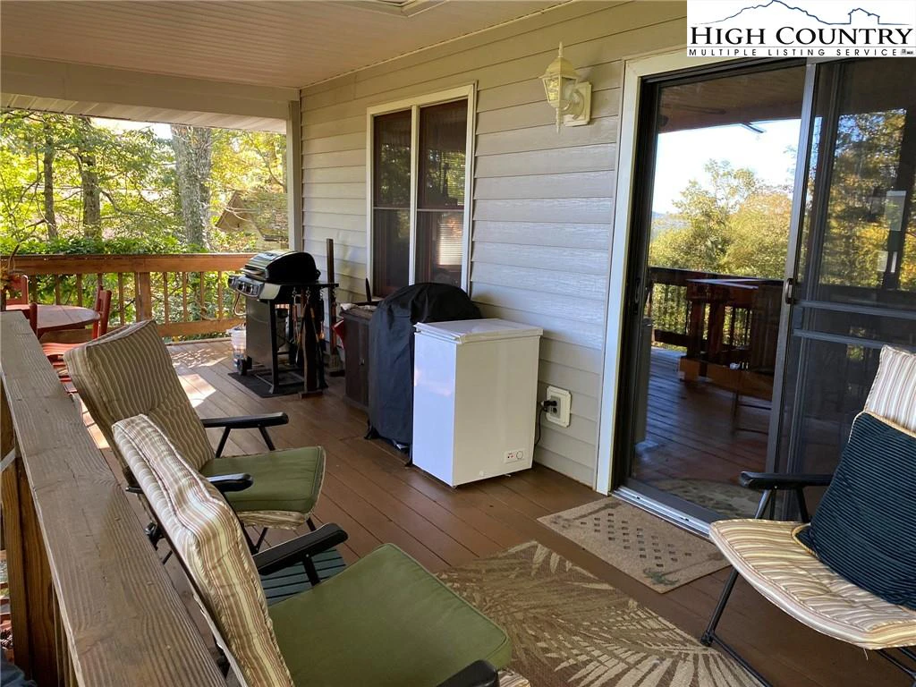 Image number 20 for the current listing