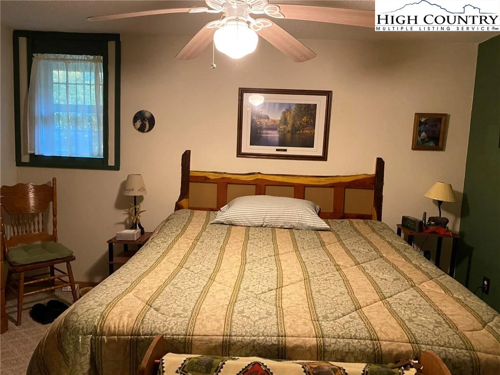 Image number 6 for the current listing