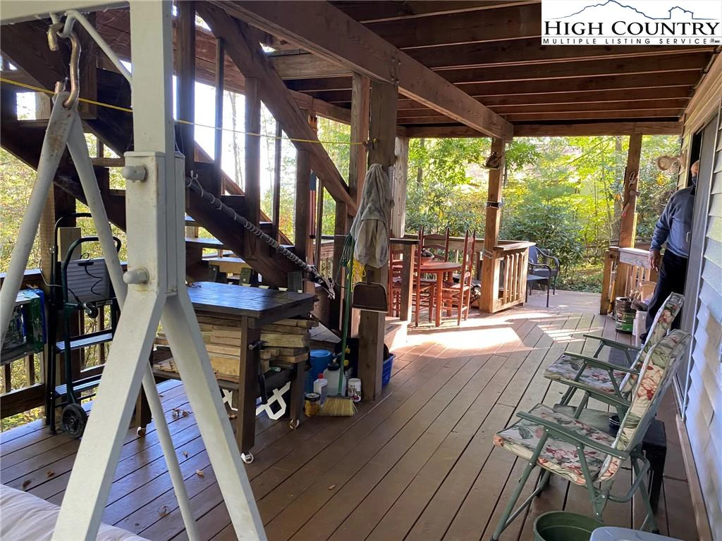 Image number 9 for the current listing