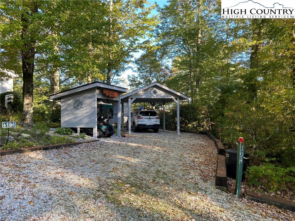 Image number 15 for the current listing