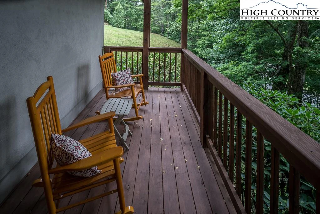 Image number 11 for the current listing