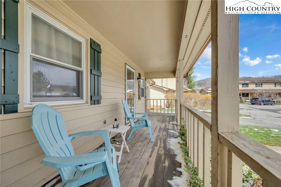 Image number 6 for the current listing