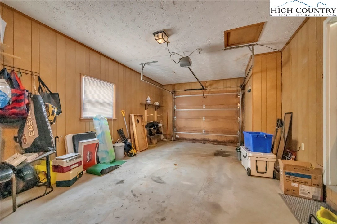 Image number 11 for the current listing