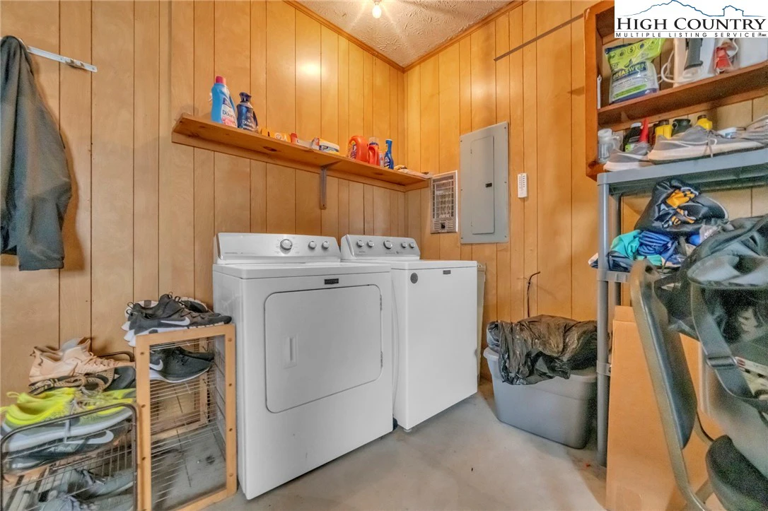 Image number 10 for the current listing