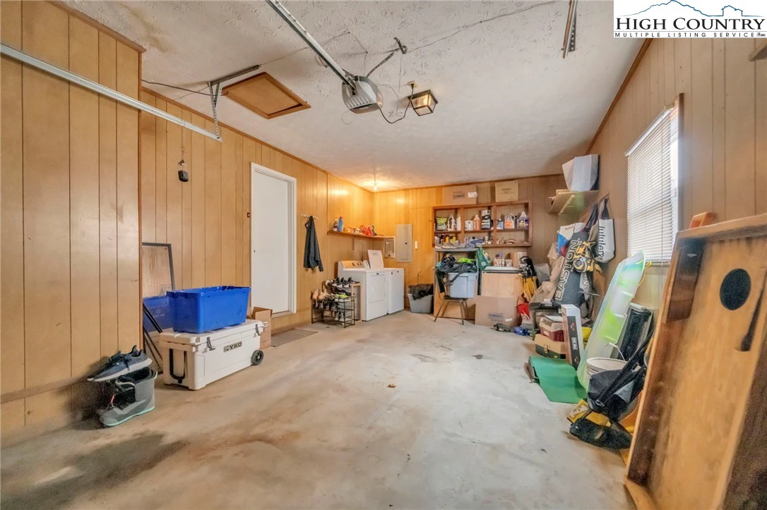 Image number 9 for the current listing