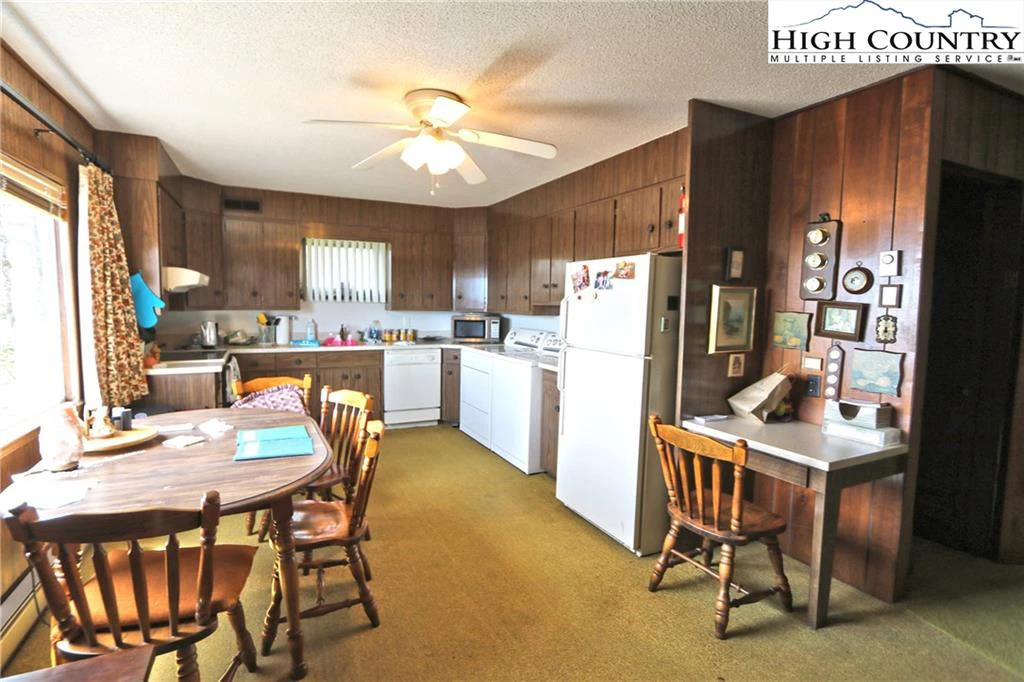 Image number 5 for the current listing