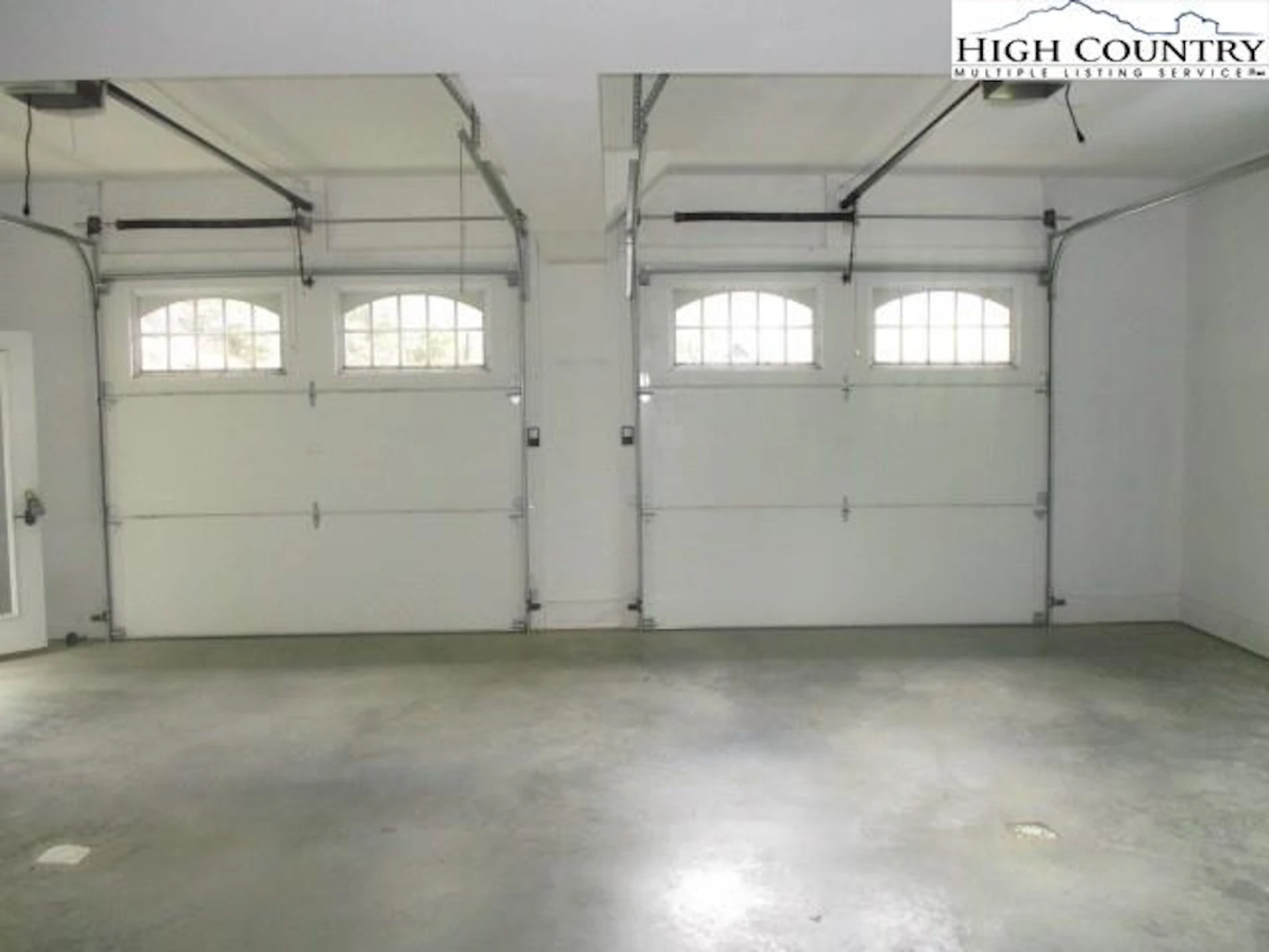 Image number 3 for the current listing