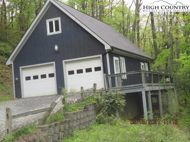 Image number 17 for the current listing