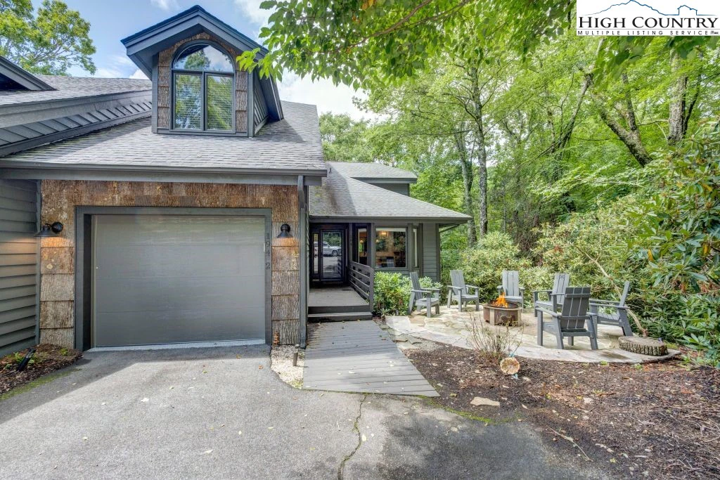 Image number 18 for the current listing
